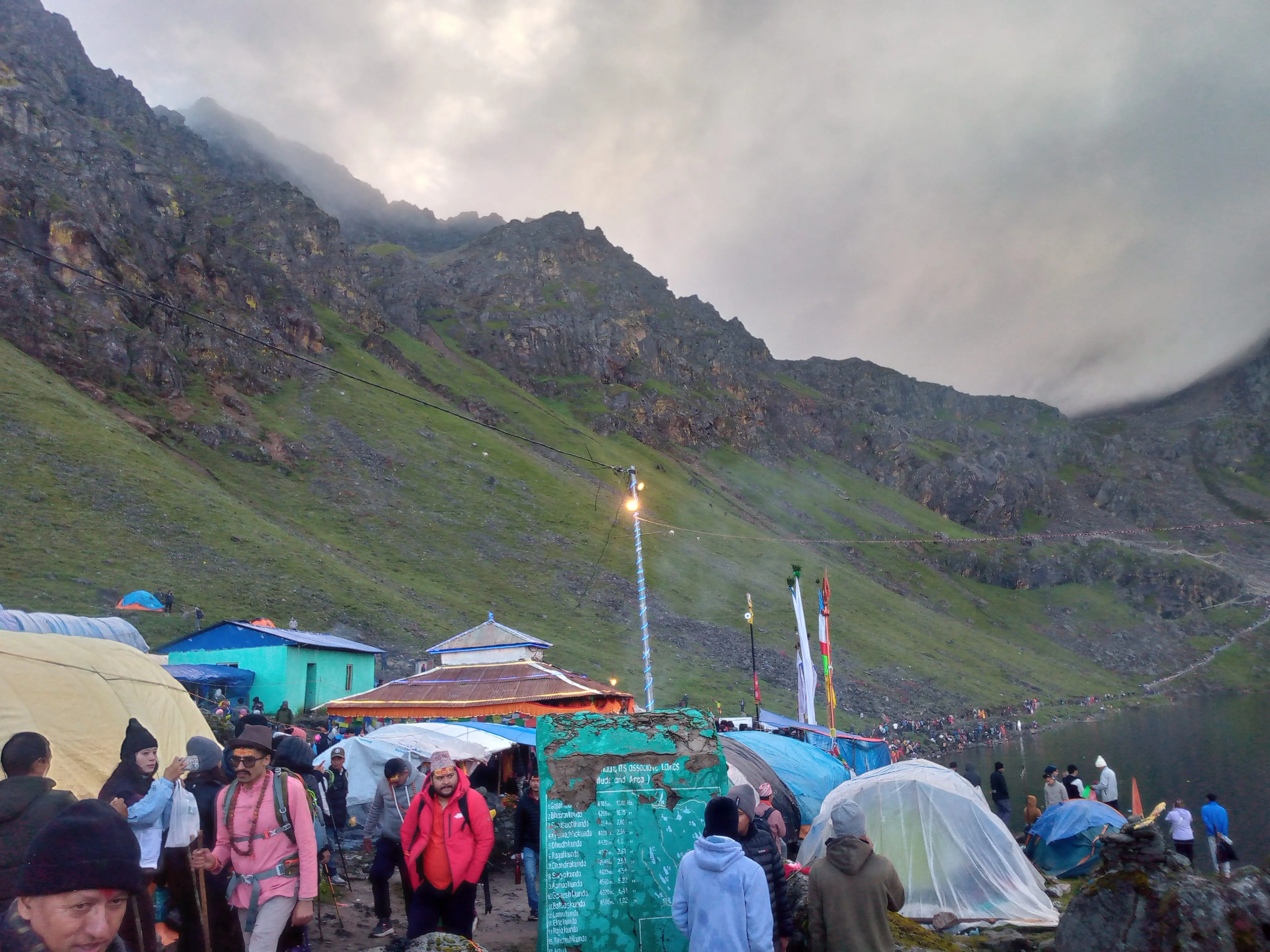 gosaikunda lake